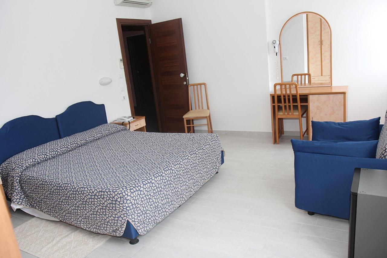 Hotel Cristallo ริโอโล แตร์เม ภายนอก รูปภาพ