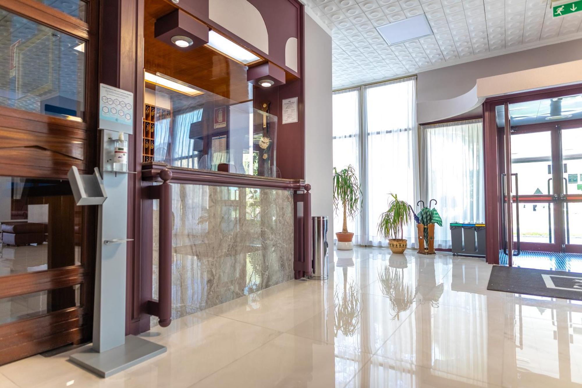 Hotel Cristallo ริโอโล แตร์เม ภายนอก รูปภาพ