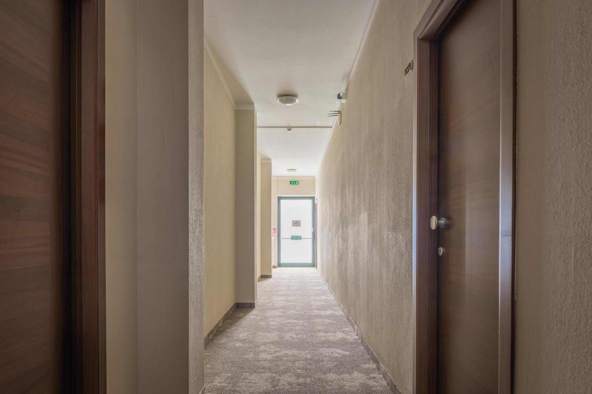 Hotel Cristallo ริโอโล แตร์เม ภายนอก รูปภาพ